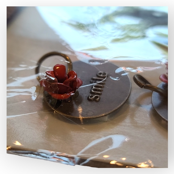 Making Memories Embossed Metal Pendants, Signs, and Charms | Crafting materials - Picture 9 of 13